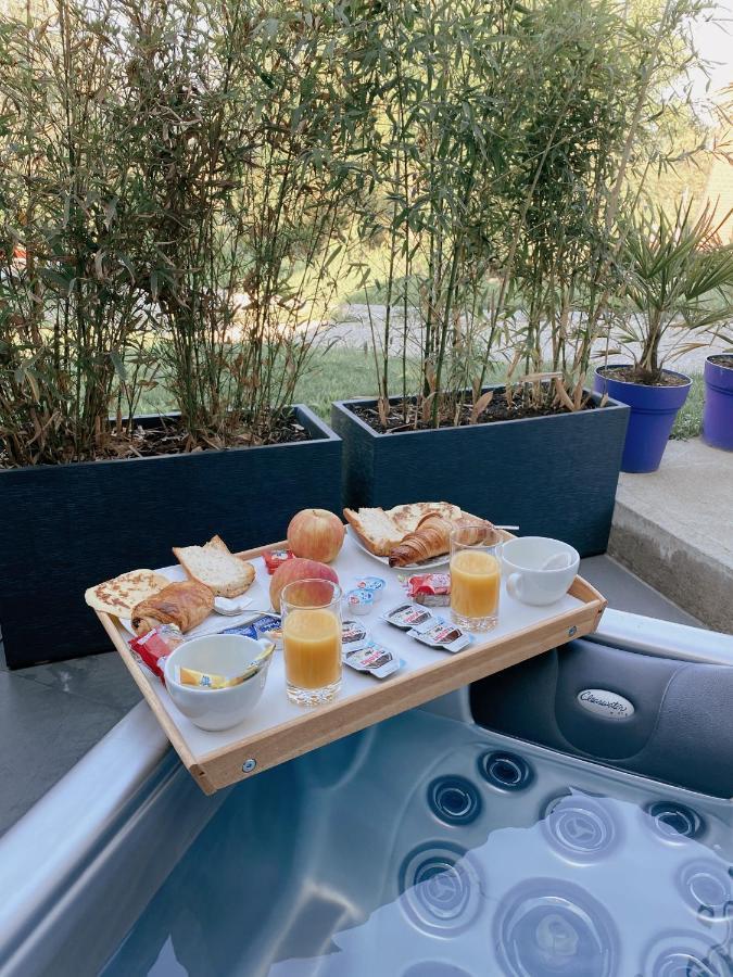O2M Gresy Sur Aix Apartment Mognard Bagian luar foto