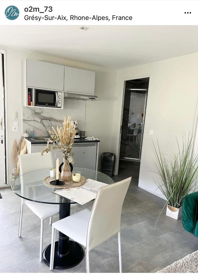 O2M Gresy Sur Aix Apartment Mognard Bagian luar foto