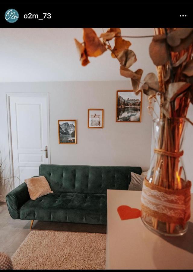 O2M Gresy Sur Aix Apartment Mognard Bagian luar foto