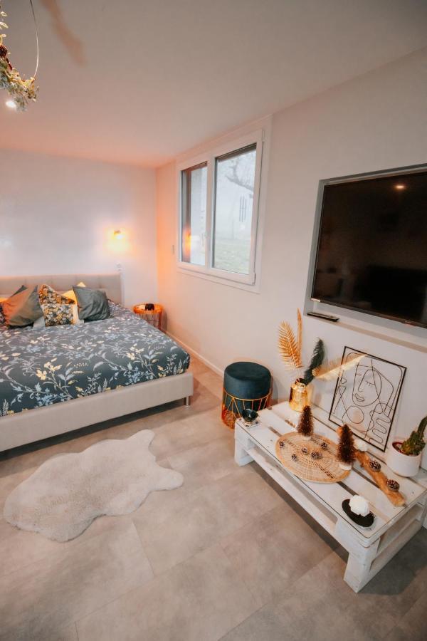 O2M Gresy Sur Aix Apartment Mognard Bagian luar foto